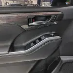 Toyota Highlander 2023 192 л.с. из Китая