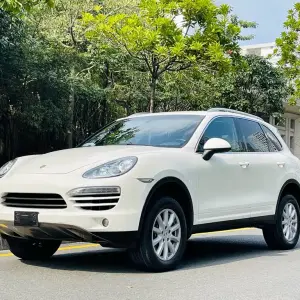 Porsche Cayenne 2011 333 л.с. из Китая