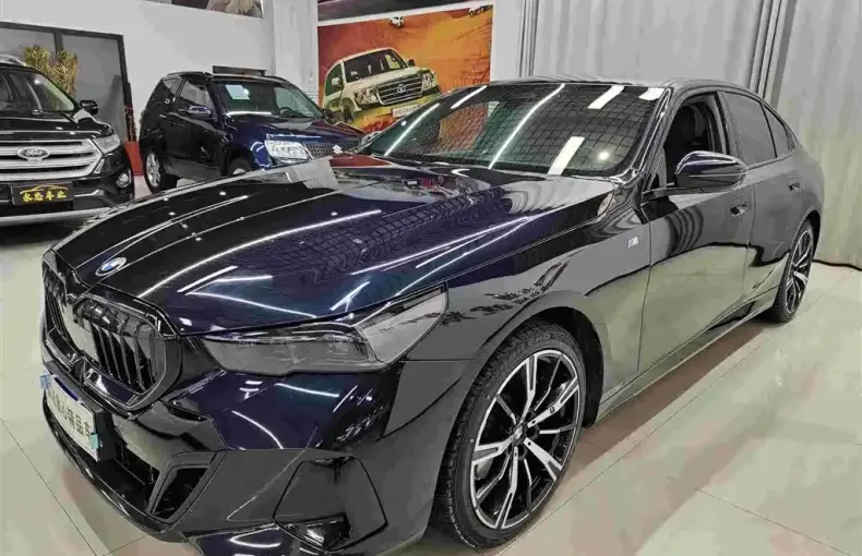 BMW 5 Series (Import) 2025 из Китая