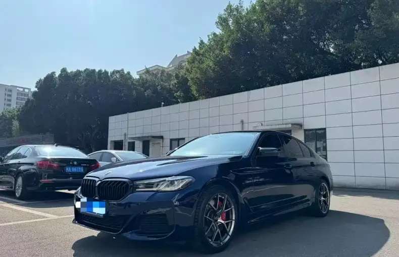 BMW 5 Series (Import) 2022 из Китая