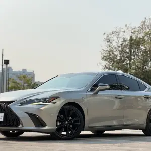 Lexus ES 2022 178 л.с. — лот 57572189 из Китая
