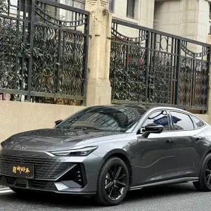 Changan UNI-V 2024 из Китая