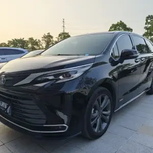 Toyota Sienna 2023 249 л.с. — лот 57599129 из Китая