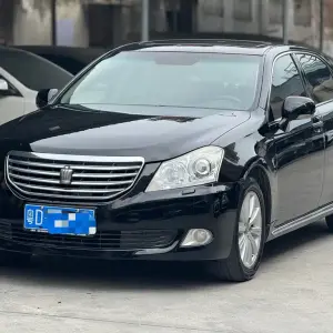 Toyota Crown 2010 из Китая