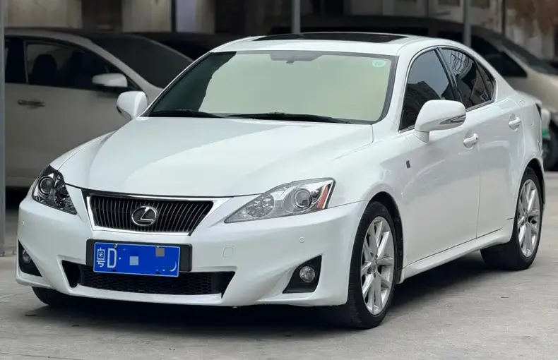 Lexus IS 2012 из Китая