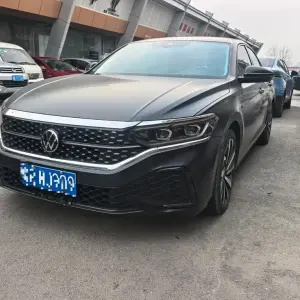 Volkswagen Passat 2022 186 л.с. — лот 57350916 из Китая