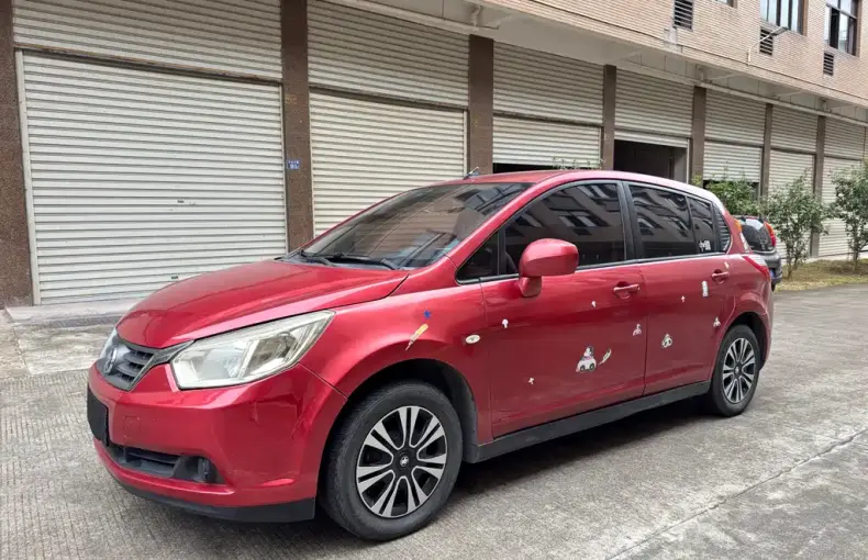 Venucia R50 2013 из Китая