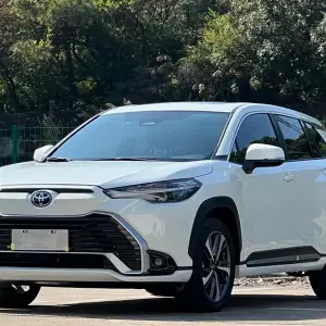 Toyota Frontlander 2023 171 л.с. из Китая