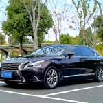 Lexus LS 2015 388 л.с. из Китая