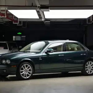 Jaguar XJ 2008 из Китая