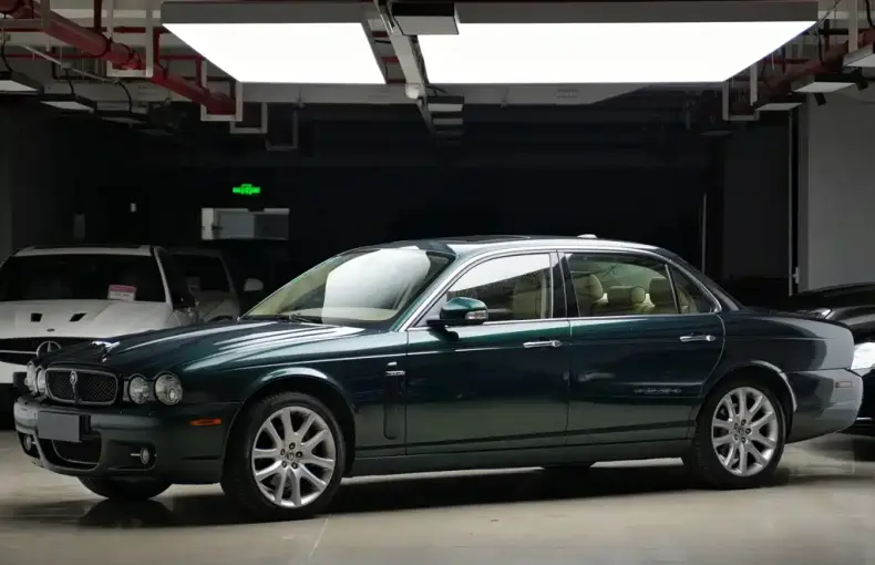 Jaguar XJ 2008 из Китая
