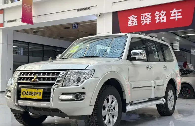 Mitsubishi Pajero (Import) из Китая