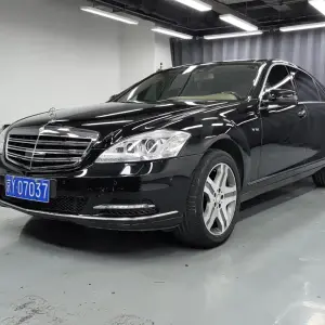Mercedes-Benz S-Class 2011 из Китая
