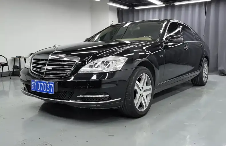 Mercedes-Benz S-Class 2011 из Китая