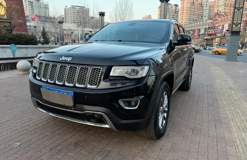 Jeep Grand Cherokee (Import) 2014 из Китая