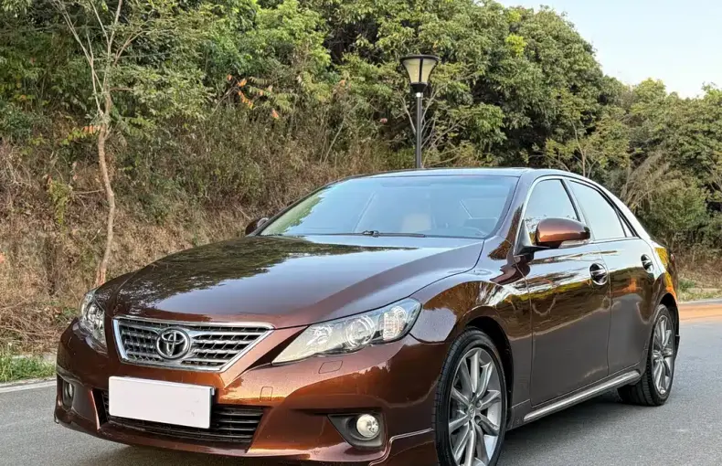 Toyota Reiz 2012 из Китая
