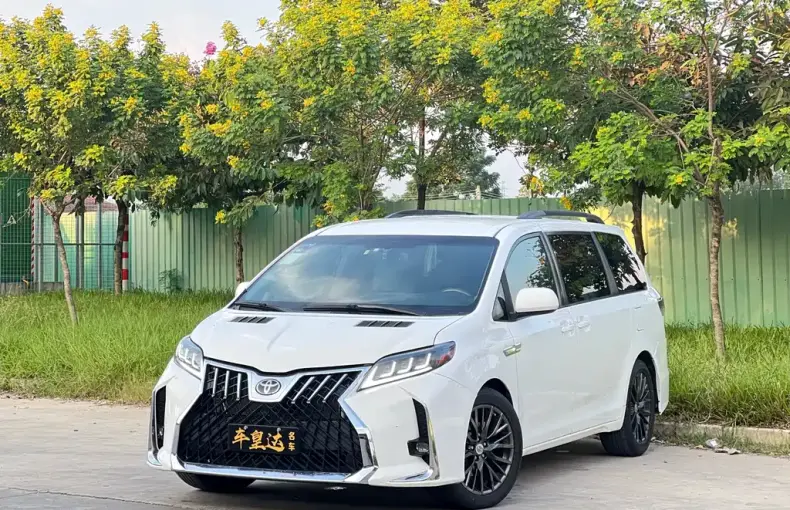 Toyota Sienna 2017 из Китая