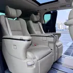 Toyota Alphard 2023 из Китая