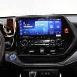 Toyota Crown Kluger 2023 из Китая