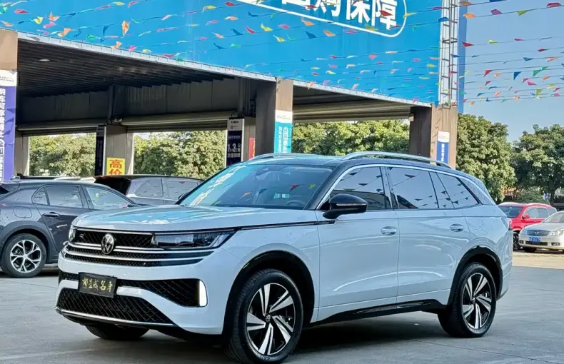 Volkswagen Tavendor 2023 из Китая