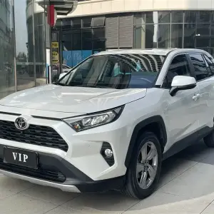 Toyota RAV4 2022 171 л.с. из Китая