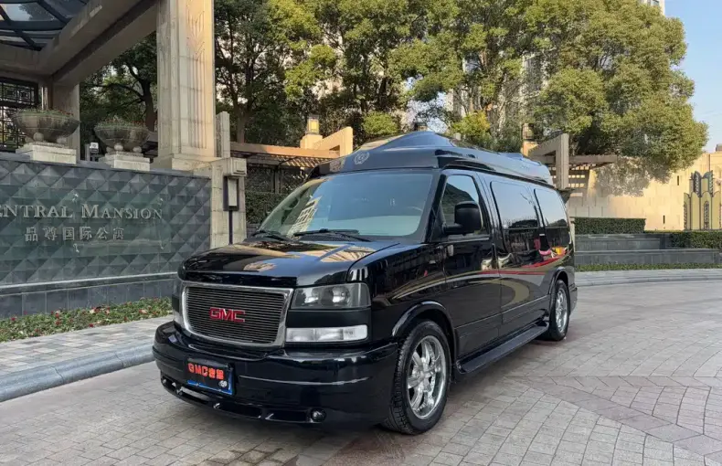 GMC Savana 2010 из Китая