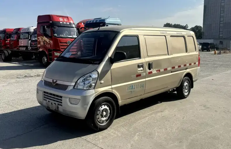 Wuling Rongguang 2021 из Китая