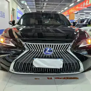 Lexus ES 2018 из Китая