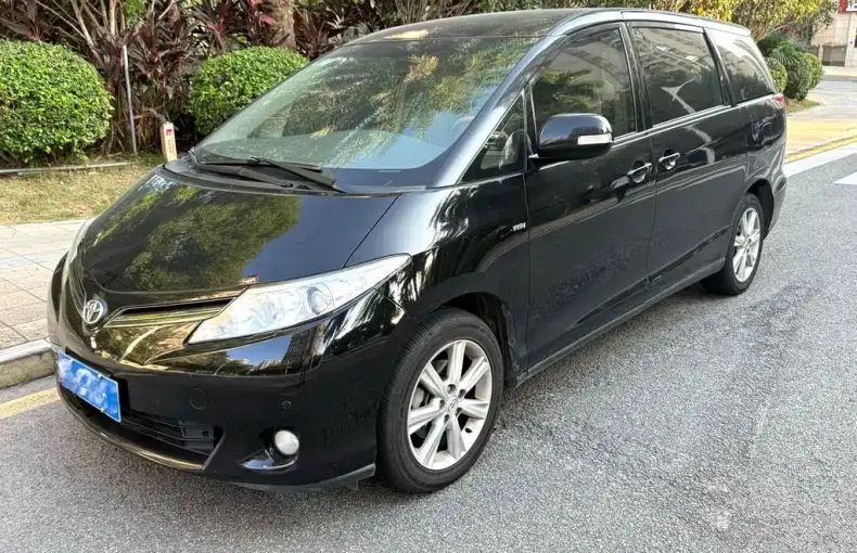 Toyota Previa 2011 из Китая