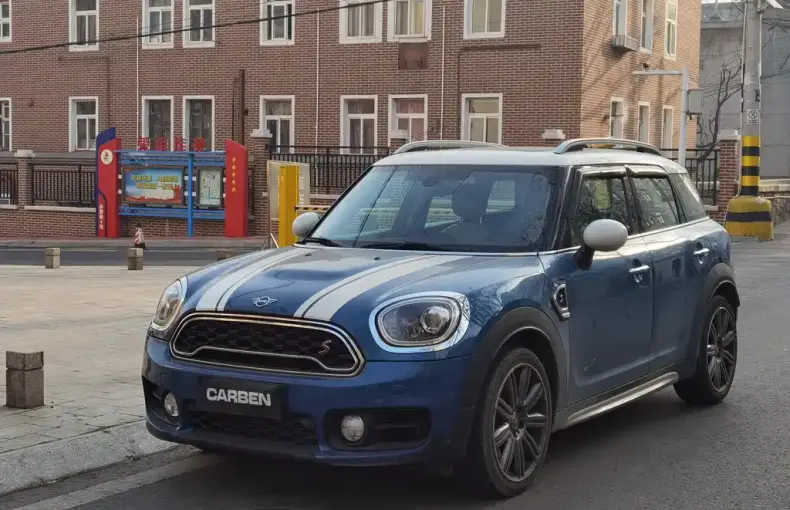 MINI Mini Countryman 2018 из Китая