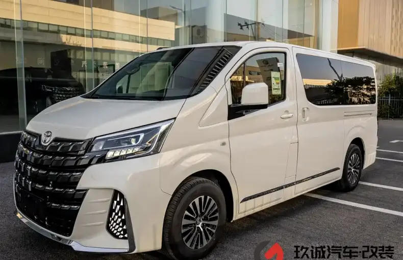 Toyota Hiace из Китая