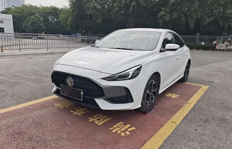 MG MG5 2022 из Китая