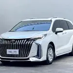 Toyota Granvia 2025 из Китая