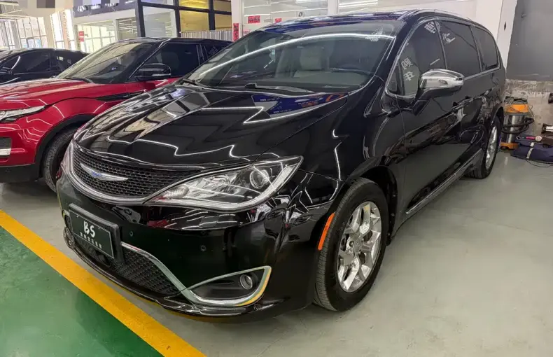 Chrysler Grand Voyager (Import) 2018 из Китая