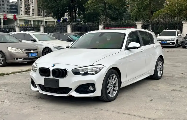 BMW 1 Series (Import) 2016 из Китая