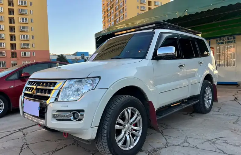Mitsubishi Pajero (Import) 2020 из Китая