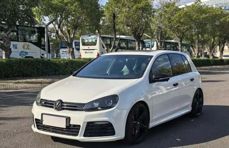 Volkswagen Golf (Import) 2013 из Китая