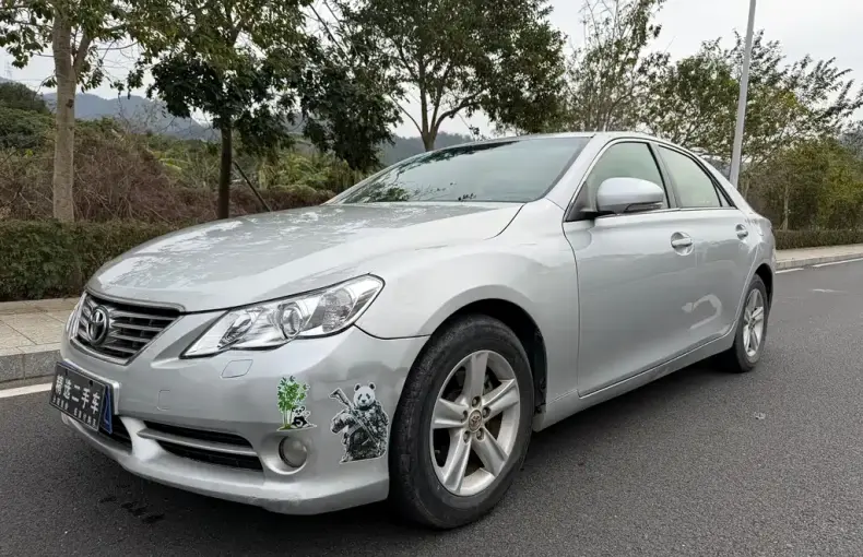 Toyota Reiz 2012 из Китая