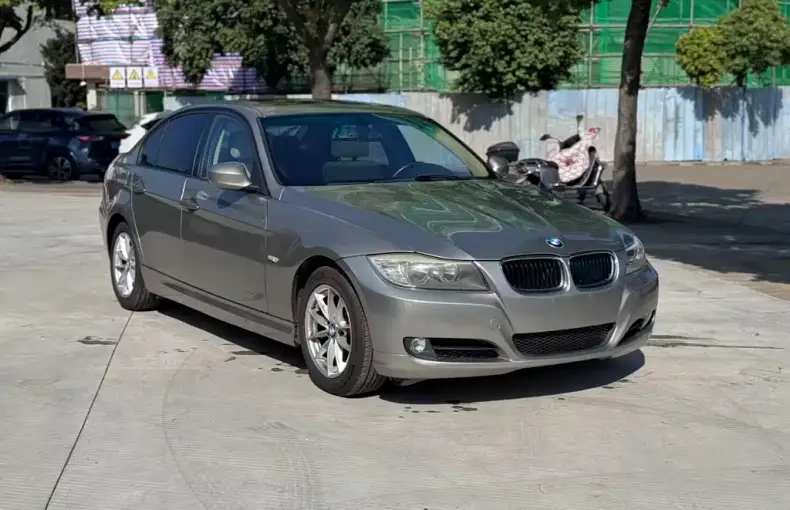 BMW 3 Series (Import) 2011 из Китая