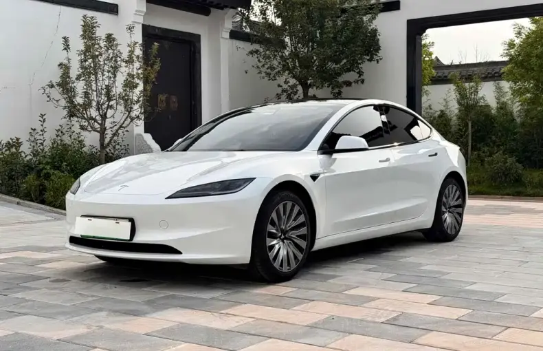 Tesla Model 3 2025 из Китая