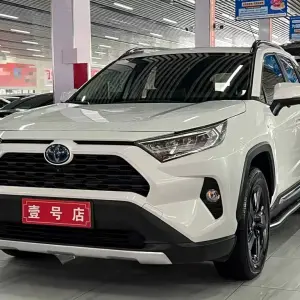 Toyota RAV4 2021 из Китая