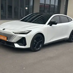 Changan UNI-V 2023 из Китая