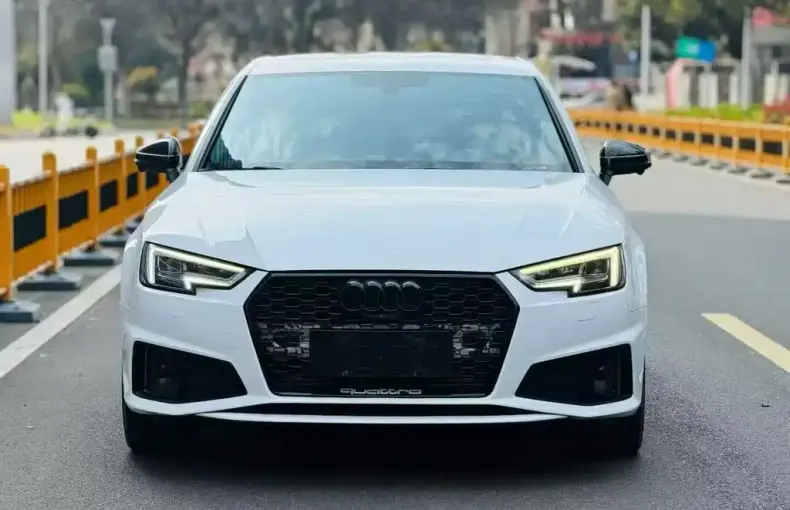 Audi A4L 2018 из Китая