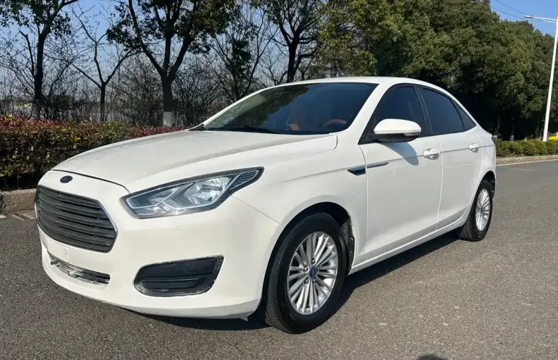 Ford Escort 2018 из Китая