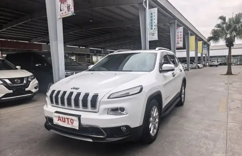 Jeep Cherokee 2018 из Китая