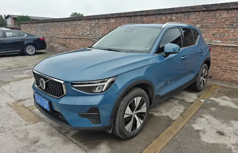Volvo XC40 2023 из Китая