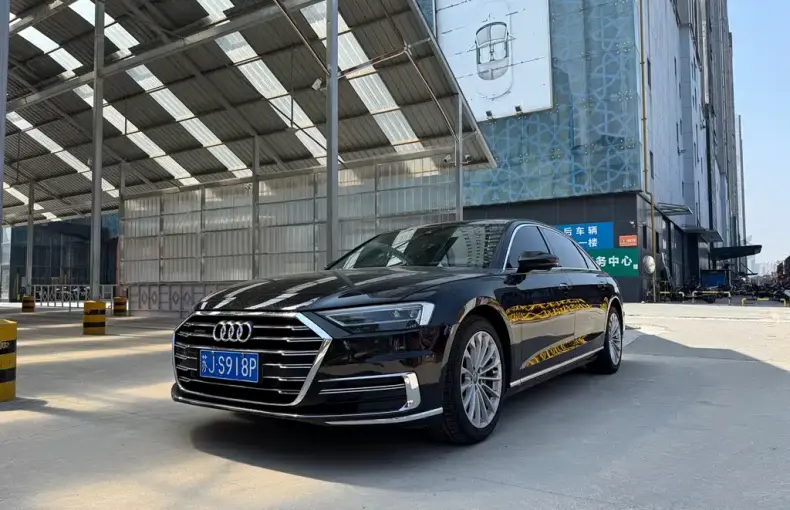 Audi A8 2020 из Китая