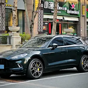 Aston Martin DBX 2021 из Китая