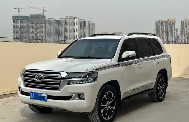 Toyota Land Cruiser 2012 из Китая