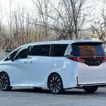 Toyota Vellfire 2024 из Китая